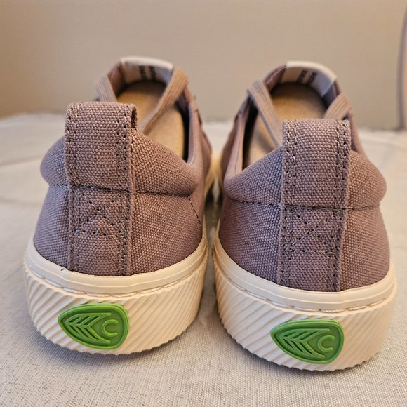 NIB Cariuma Sneakers - Picture 7 of 13